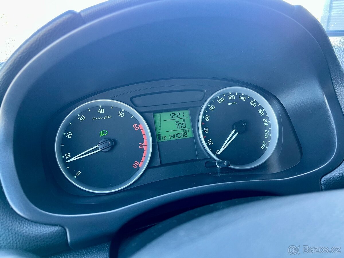 Škoda Fabia 1.4i 16V 63kW Tažné KLIMA Tempomat ESP AUX - 15