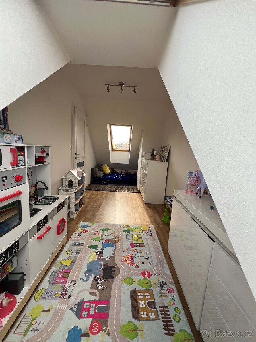 Prodej dvougeneračního domu - 15