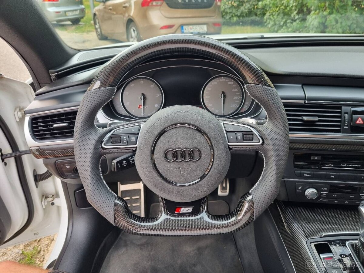 AUDI VOLANT KARBONOVY - zkoseny - karbon - perforovana kuže - 15