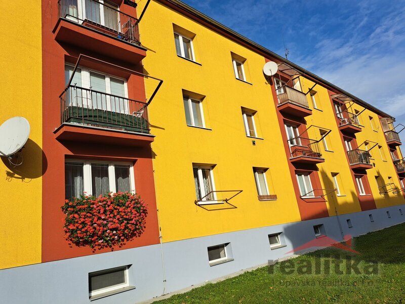 Prodej pěkného bytu 3+1, 69m2, s balkonem, Opava, ul. Polní - 15