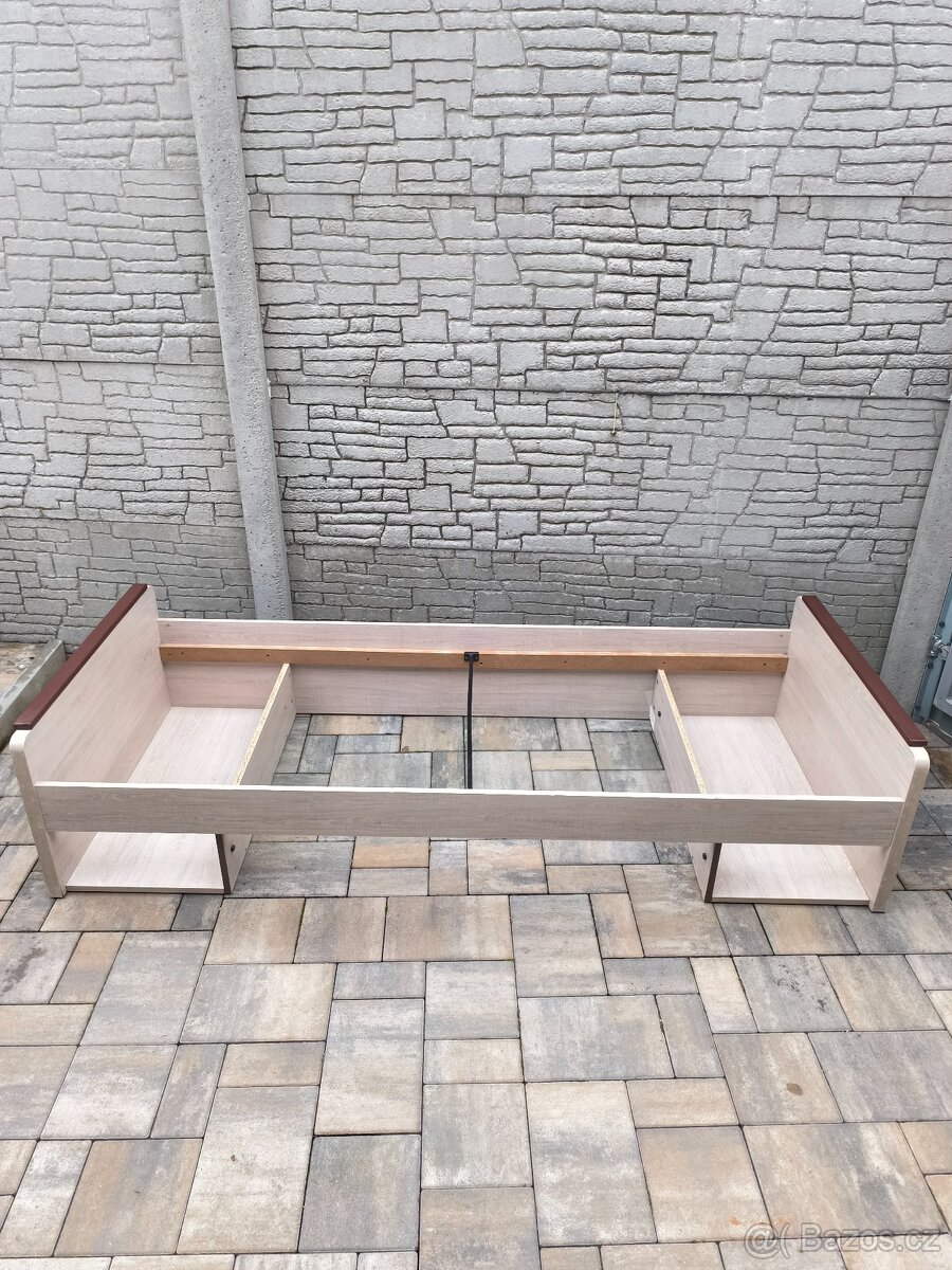 Prodám postel + Matrací ZDARMA - 15