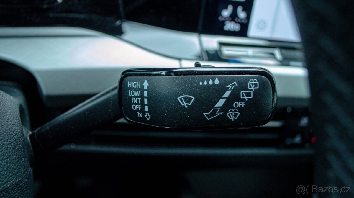 Volkswagen Golf Variant 2.0 TDI Life DSG - 15