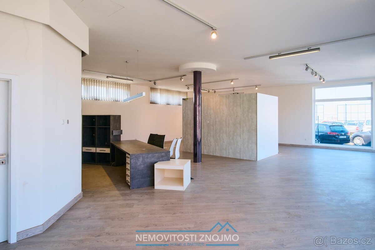 Prodej komerčního areálu 1801 m včetně showroomu Srubec - Č - 15