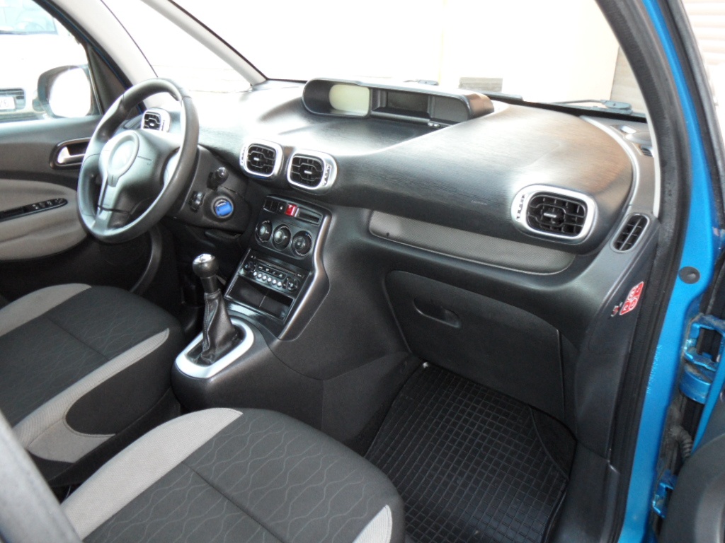 Citroen C3 Picasso 1.4 VTi,70kw,zak. v ČR,naj,96000km - 15