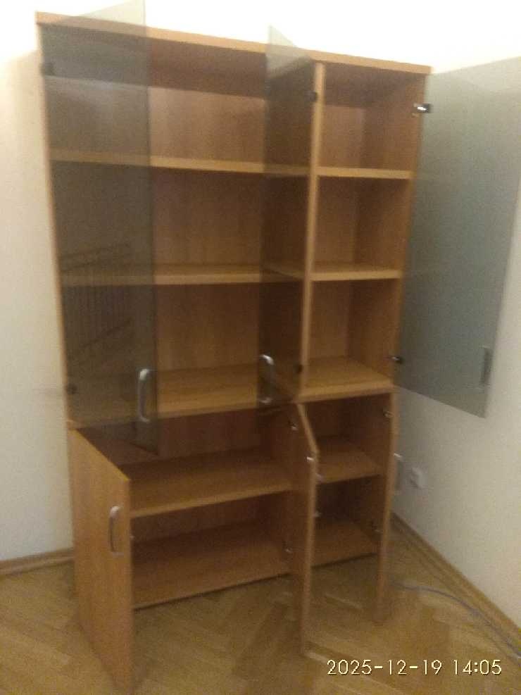 Kvalitní italský kancelářský nábytek - stoly a skříně - 15