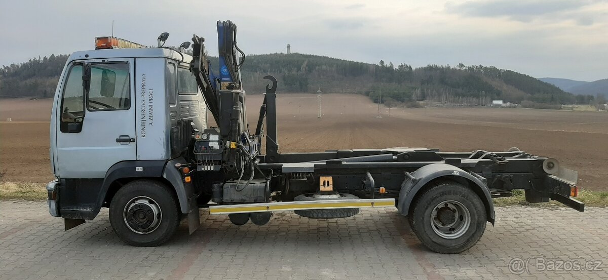 Hakový nosič kontejnerů s hydraulickou rukou - 15