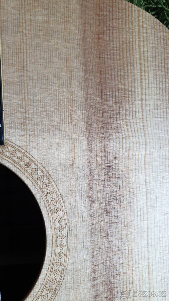 Akustická kytara Dowina D-S - 15