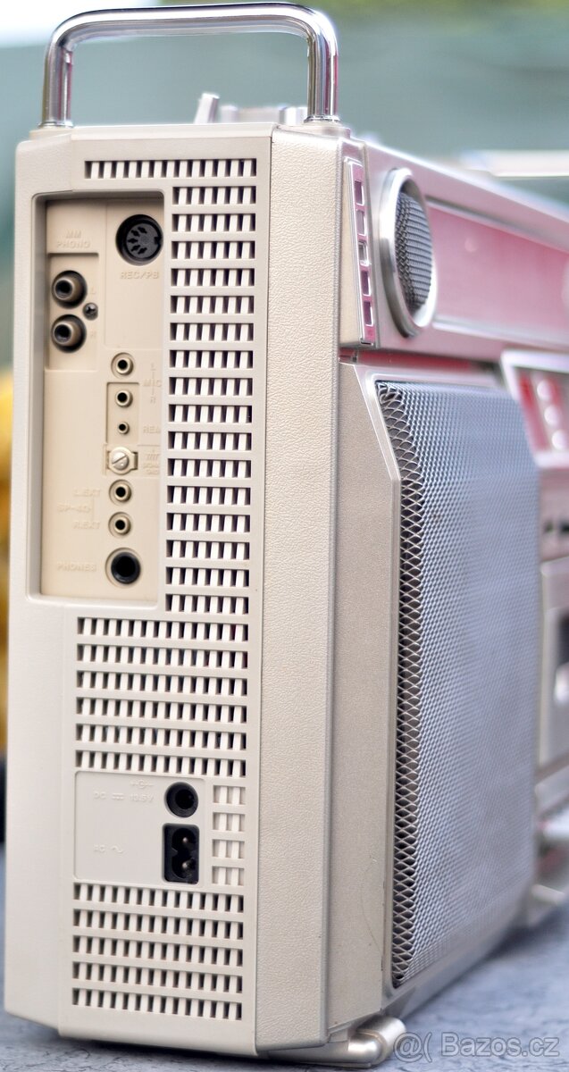 Crown-CSC 980L Bombox. - 15