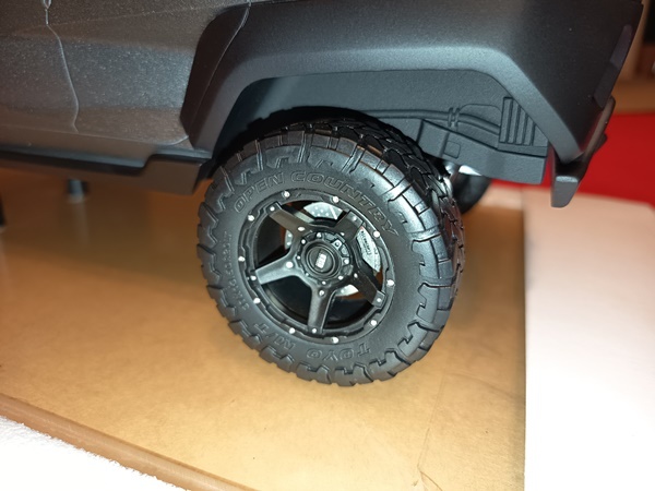 REZVANI TANK 1/18 DNA COLLECTIBLES - 15