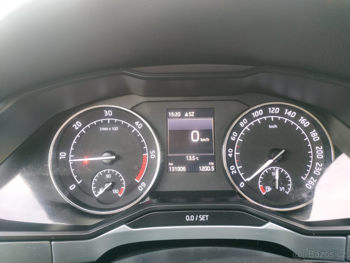 Škoda Superb combi 2,0 TDi - 15