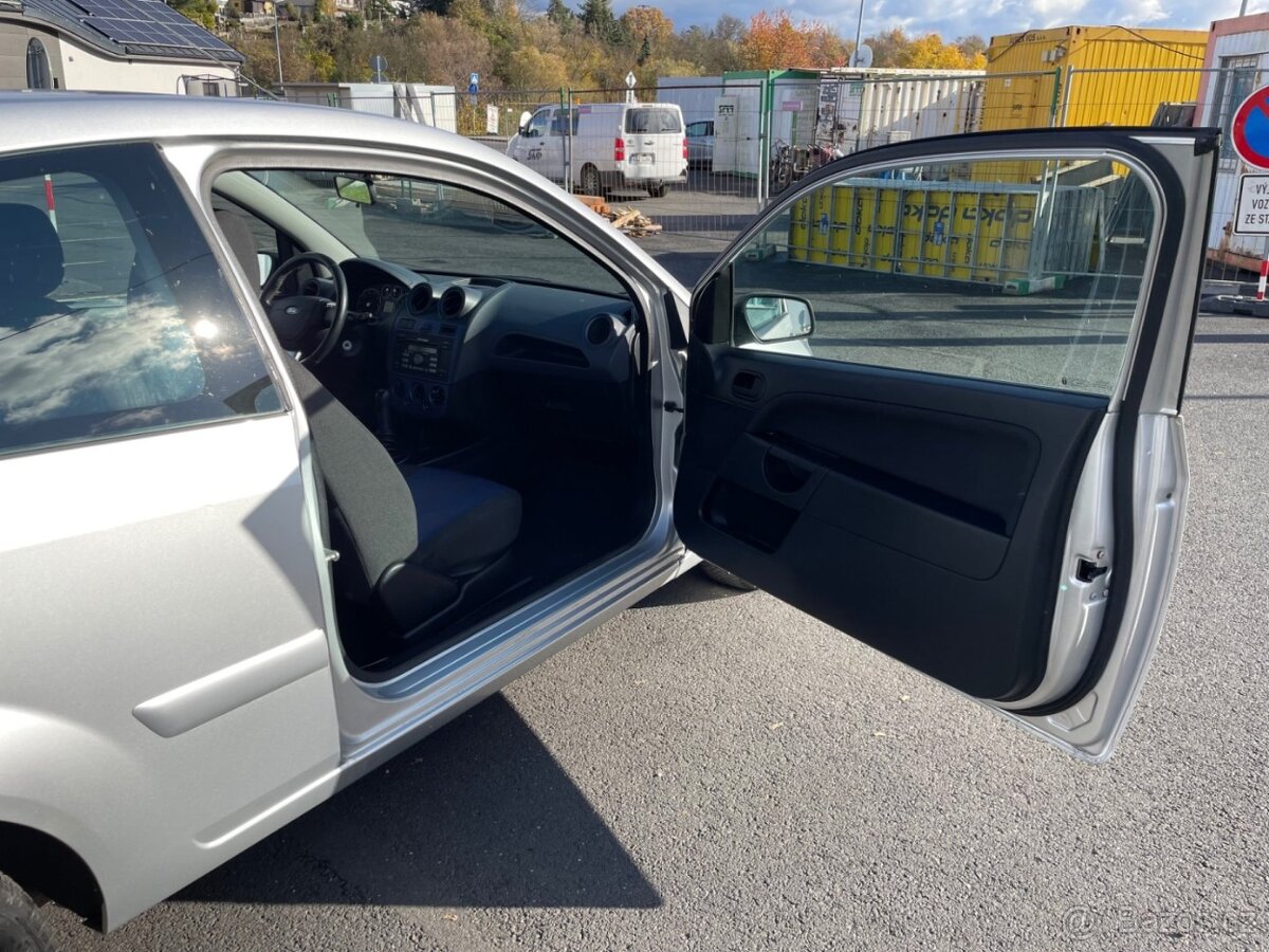 Ford Fiesta, 1,3 51kW, SERVISKA - 15