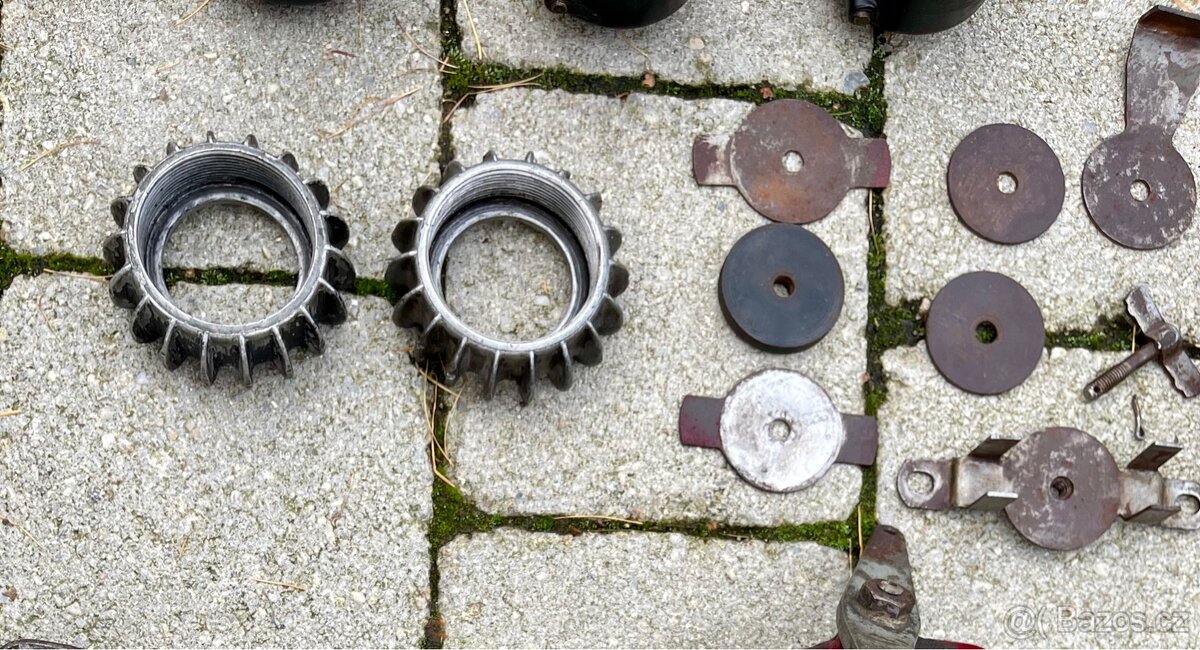 Jawa ČZ kývačka, panelka, pérák - dily - 15