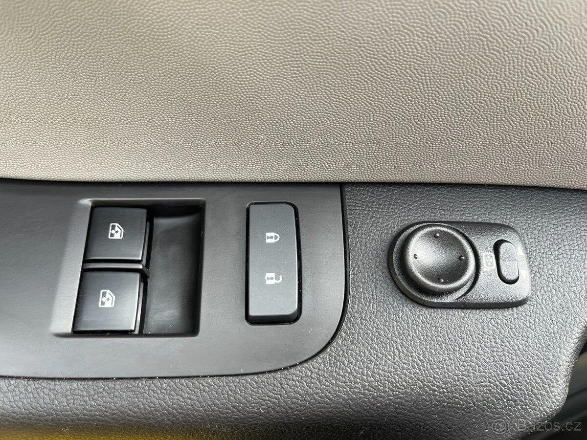 Chevrolet Camaro, 3,6 V6, 330HP, BUMBLEBEE EDICE - 15