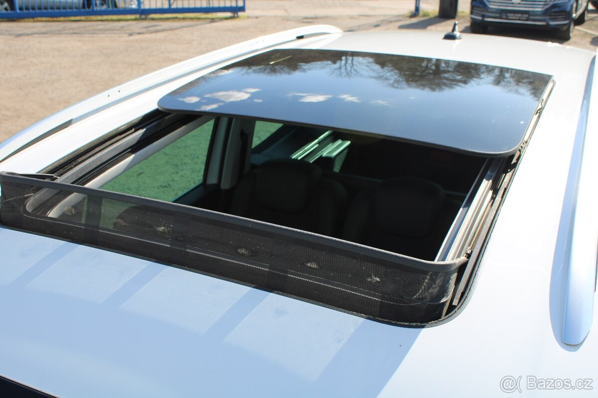 Volkswagen Sharan 2,0 TDI HIGHLINE,DSG,TAŽNÉ,2017 - 15