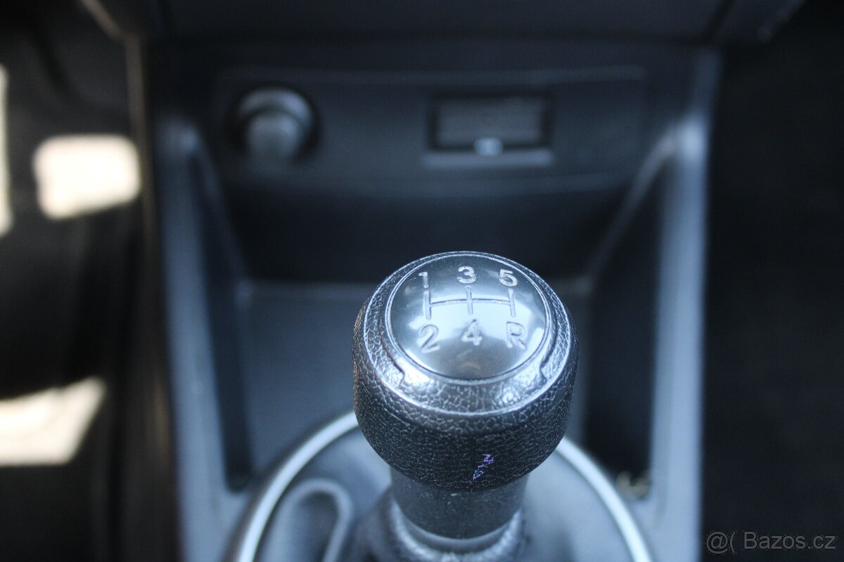 Hyundai i20, 1,2i 62KW, 1.maj.,ČR, 66.273 km, r.v. 2014 - 15