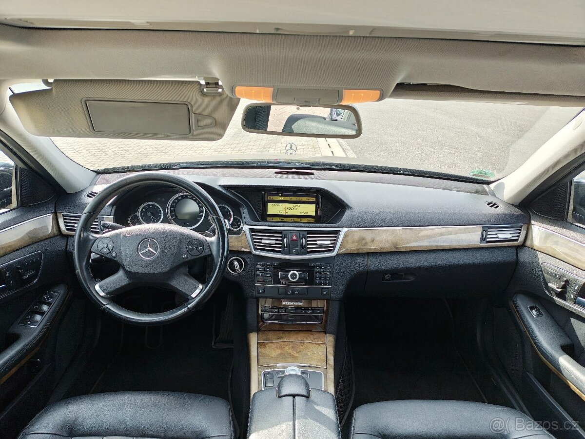 Mercedes-Benz E350 CGI - 15