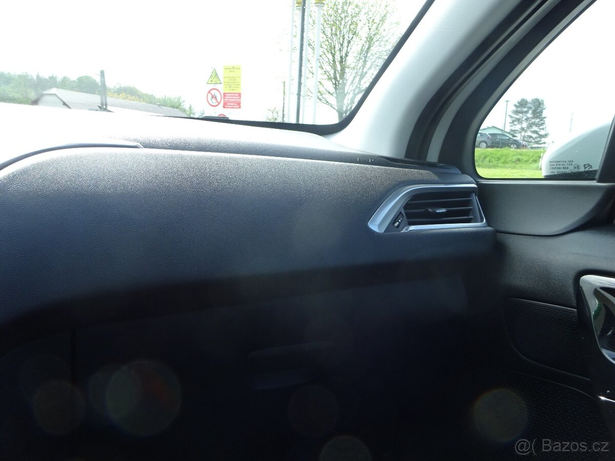 Peugeot 208 1,6 e-HDi - 15