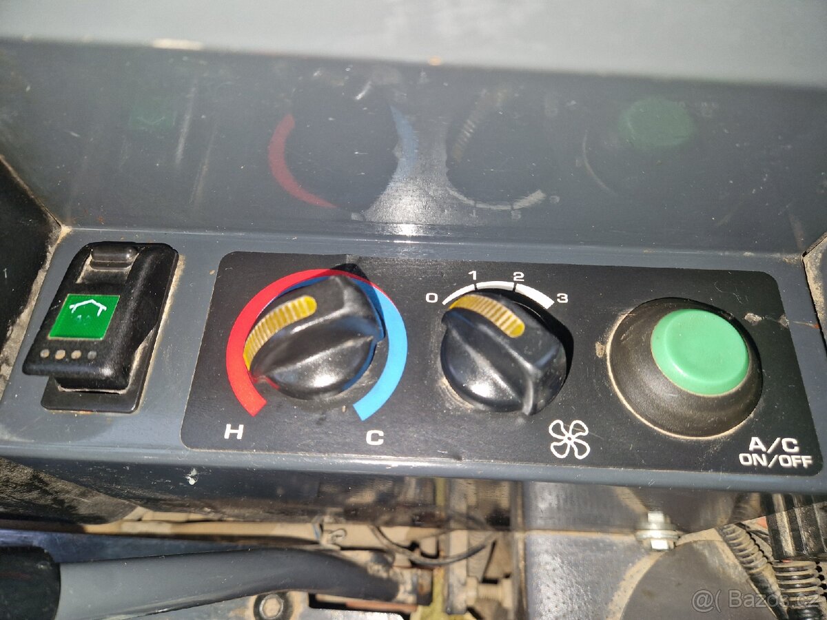 Mini bagr KOMATSU PC 35 MR2 - 15