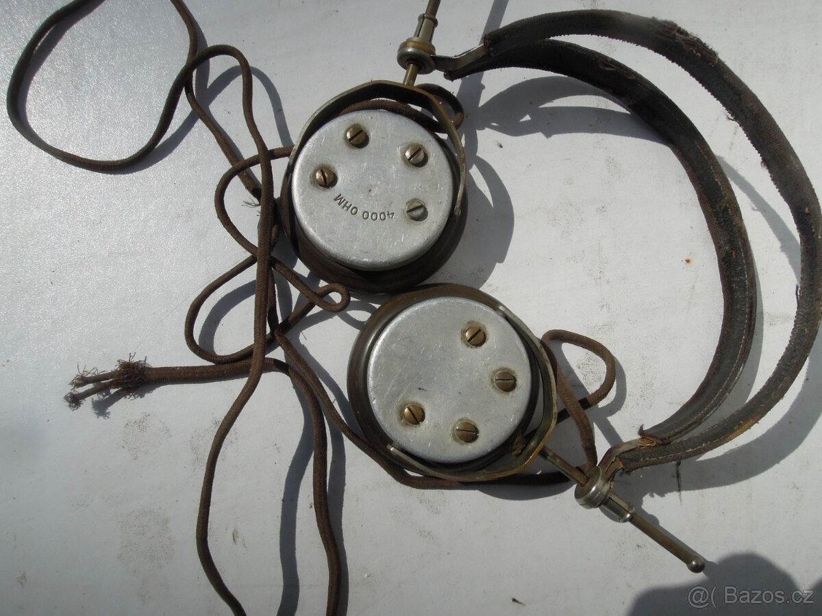 Reproduktor v dřevěné skřínce , atd .. - 15