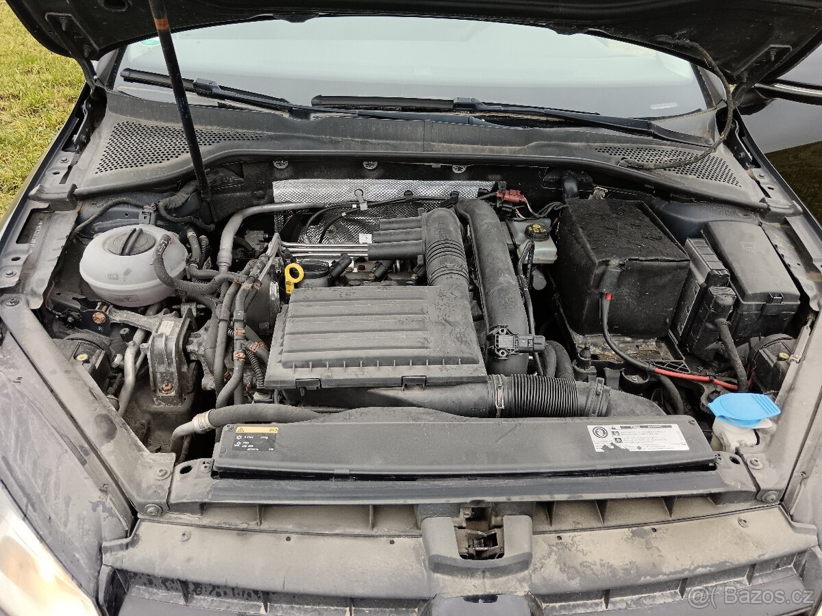 Golf VII 1.2 TSI 77kw ALU výhřev sedaček tempomat top - 15