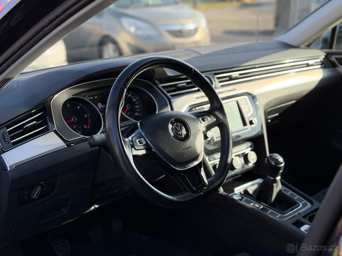 VW Passat B8 2.0 TDi 110kw R-Line combi (bez ad blue) WEBAST - 15