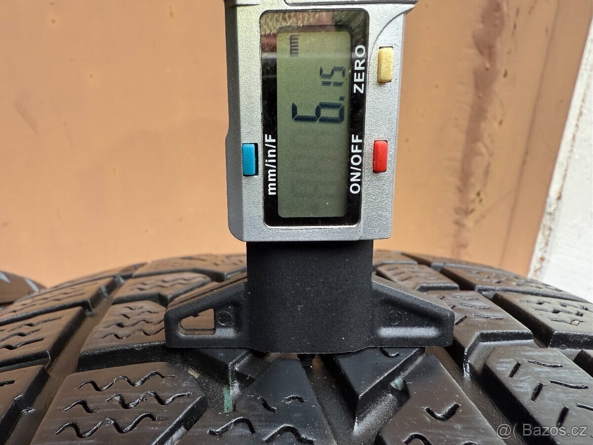 4 Zimní pneumatiky Fulda / Kumho 235/65 R17 XL - 15