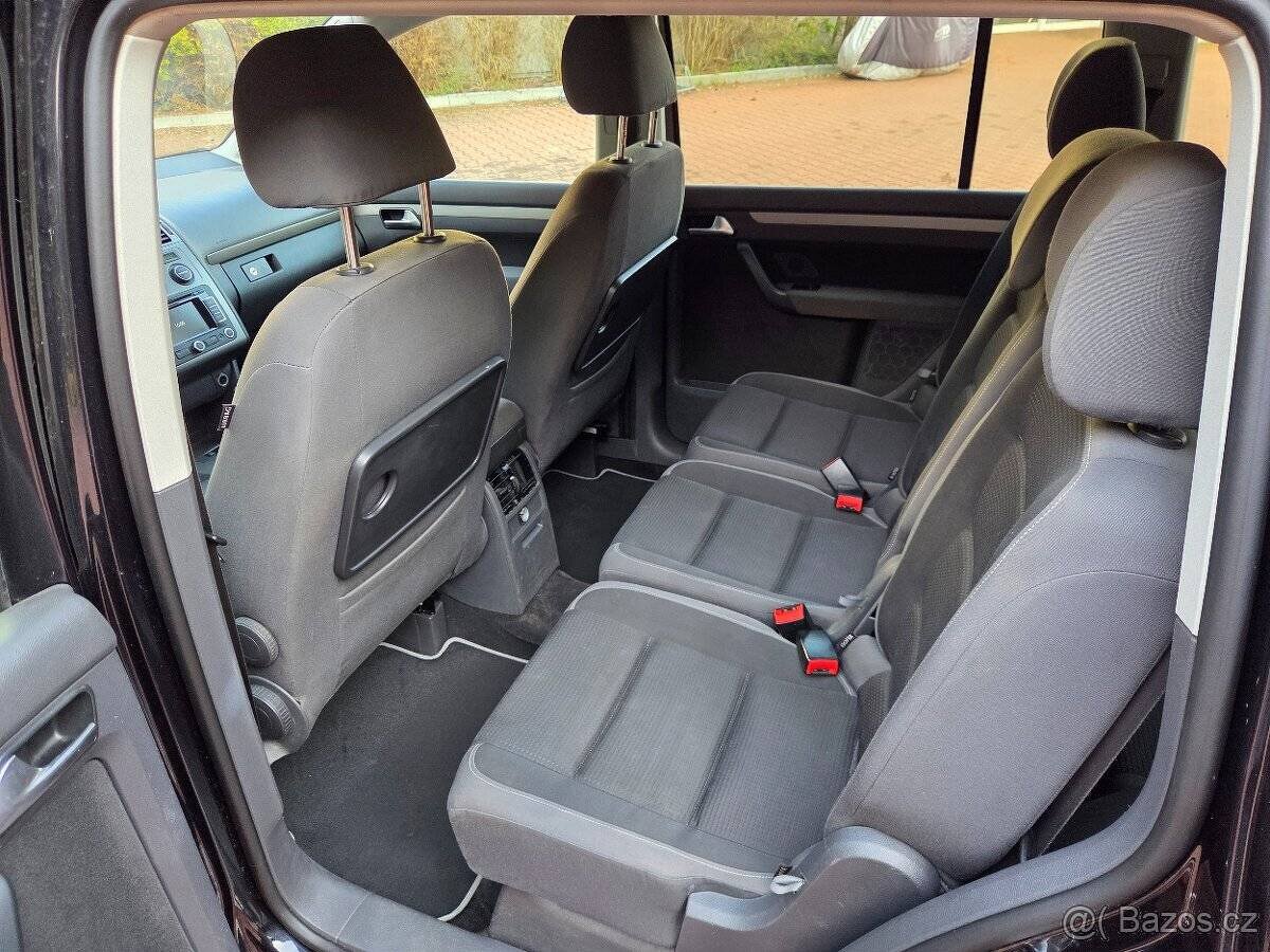 Touran 1.9TDI 77kW Freestyle 7.míst,1.maj.serviska,navi - 15