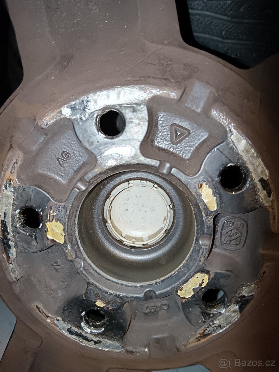 Extra Zánovní CELOROCNI 17" originál JEEP - 15