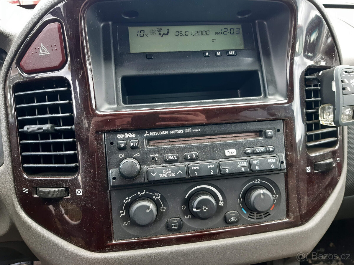 Mitsubishi Pajero 3,2DiD 118kW 2002 - díly - 15