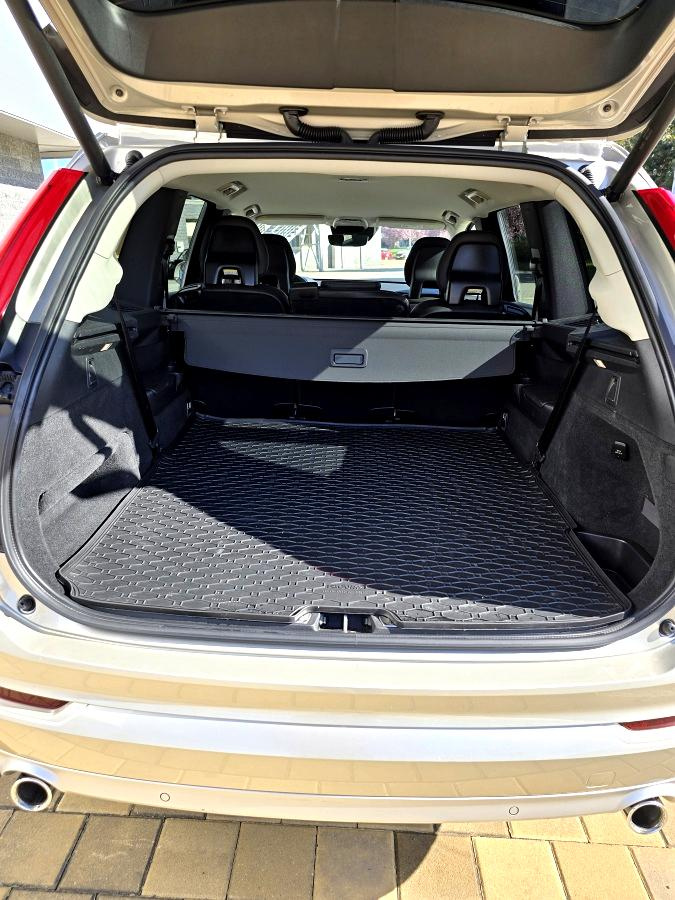 Volvo XC90 D5 AWD 165 kW, 129 731 km, TOP STAV odpočet DPH - 15