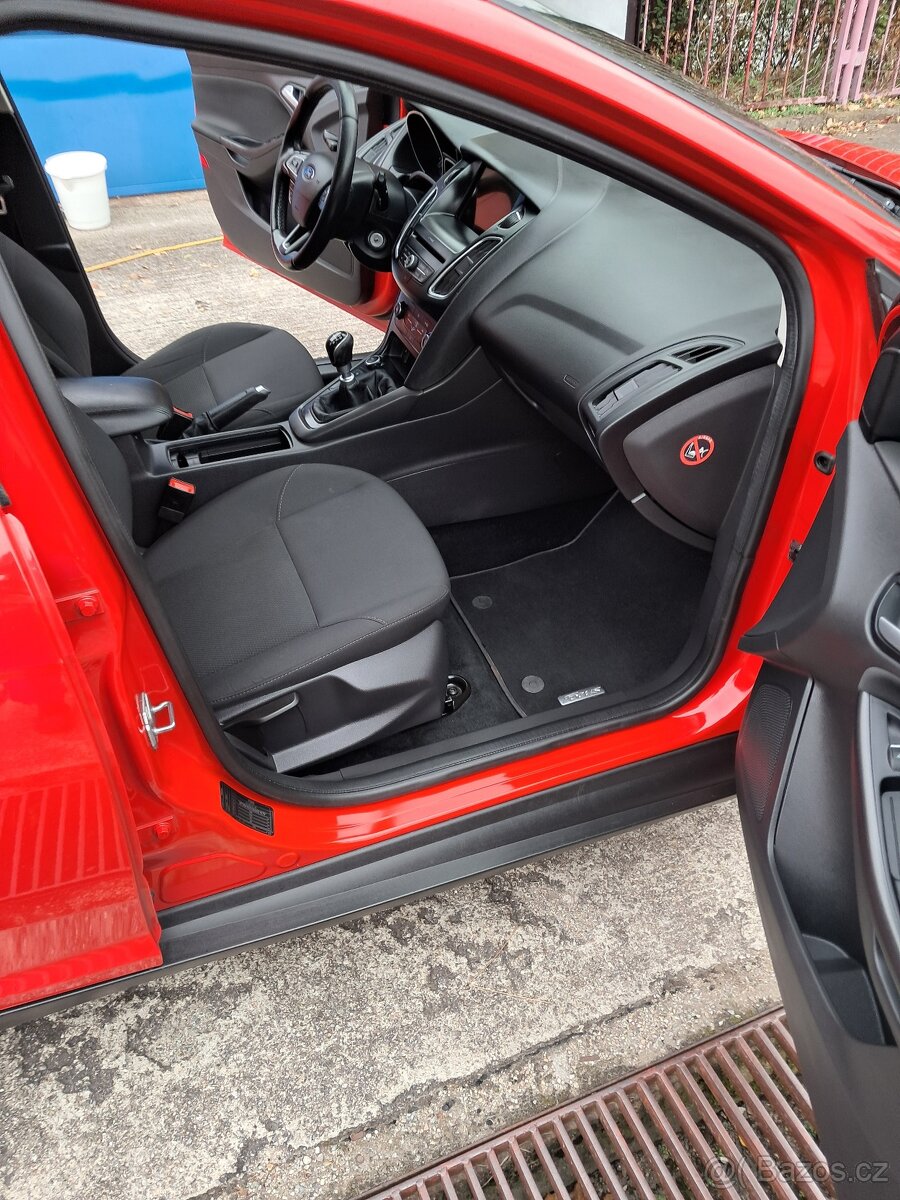 FORD FOCUS III combi 1.5 TDCi, r.v. 2017, NAVI - 15
