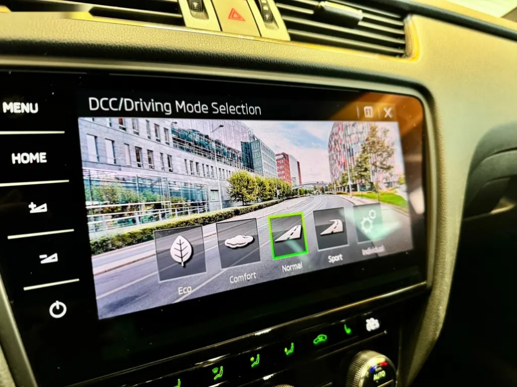 Škoda Octavia, 2.0 TSi DSG RS Challange - 15