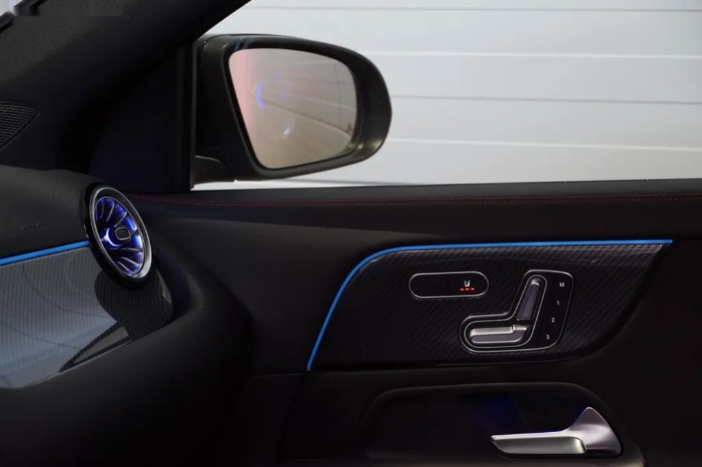 Mercedes-Benz GLA, 200D,AMG,DPH,Paměť.sedadla - 15