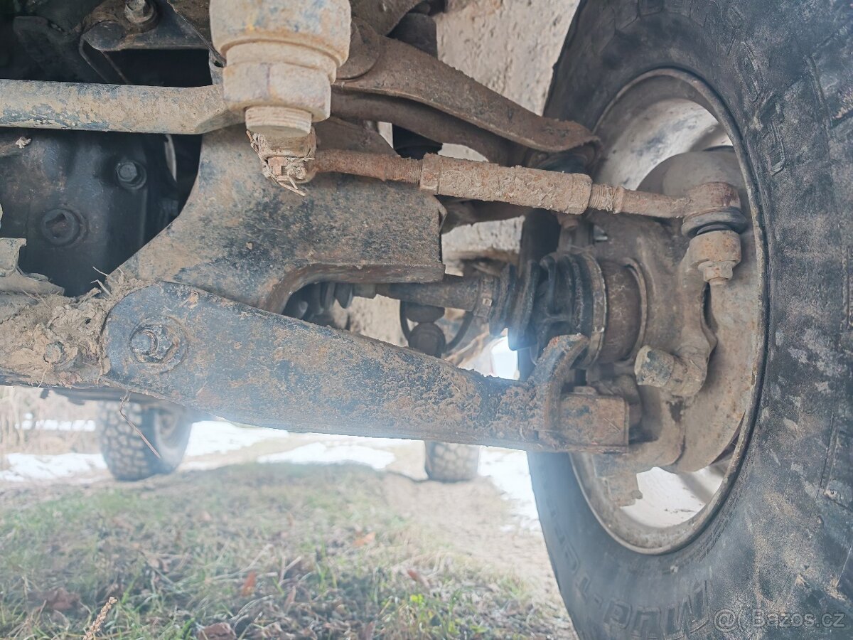 Predám/ vymením Nissan Navara D21 2.7 TD - 15