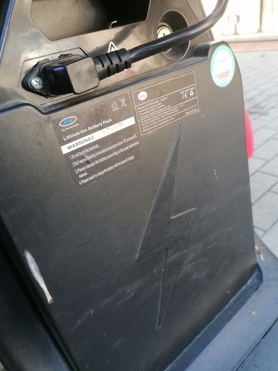 DVOUMÍSTNOU ELEKRTO TŘÍKOLKU - 15