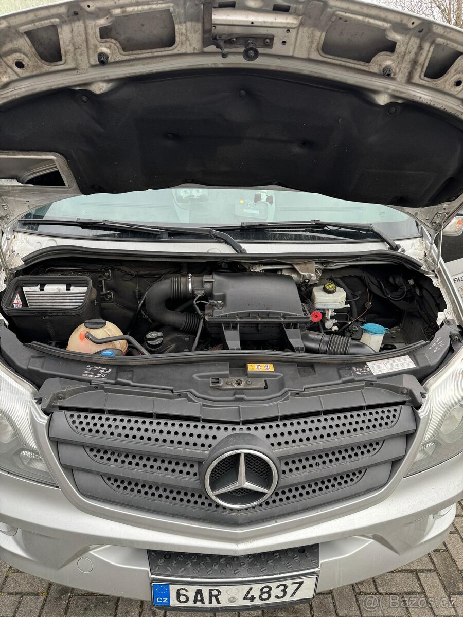 Mercedes-Sprinter 519 - Bus 21seater = 900 000 Kč + DPH21% - 15