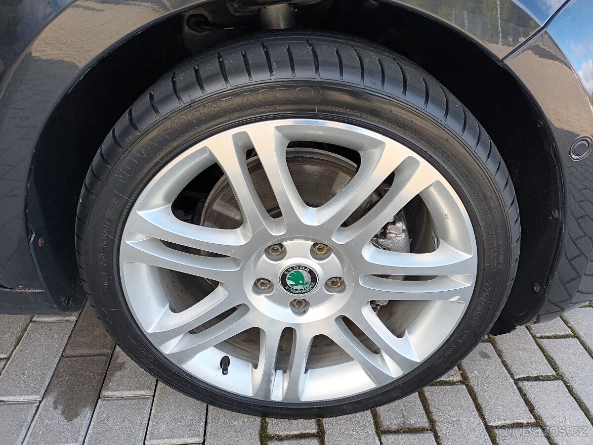 Škoda Superb 2,0 TDI,125KW,4X4,ČR,KŮŽE,NAVI - 15