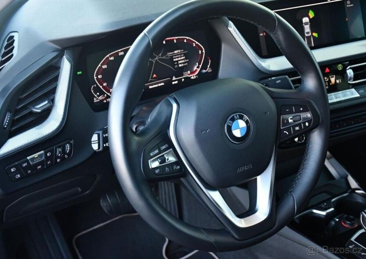 BMW Řada 2 218d HUD ČR - 15