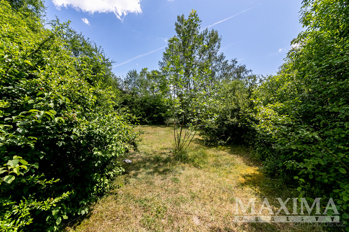 Pozemek o ploše 4183 m2 - Praha, Modřany - 15