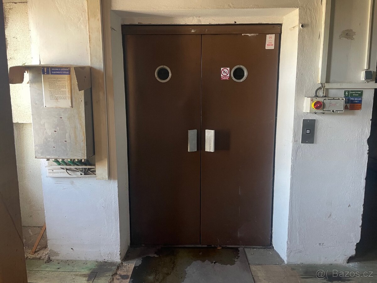 PRODEJ SKLADU UHERSKÝ OSTROH - 15