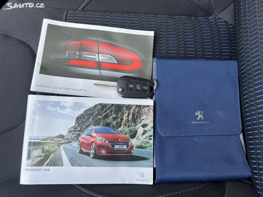 🚗 Peugeot 208 1.2i KLIMA 2015 PANORAMA TEMPOMAT - 15