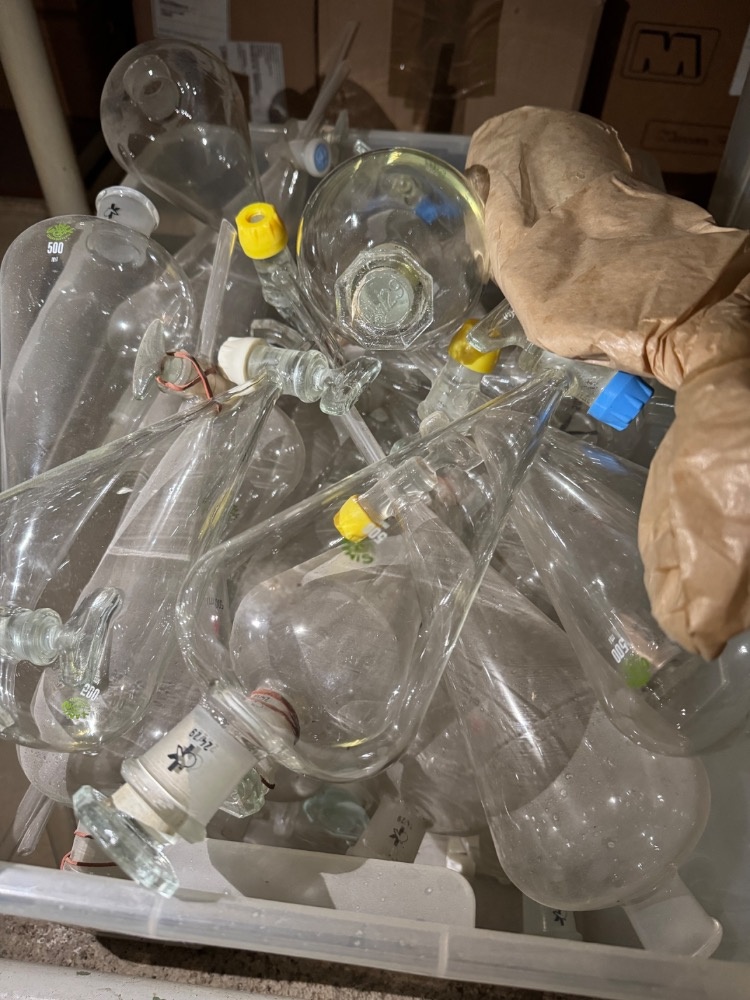 Laboratorní sklo různé - 15