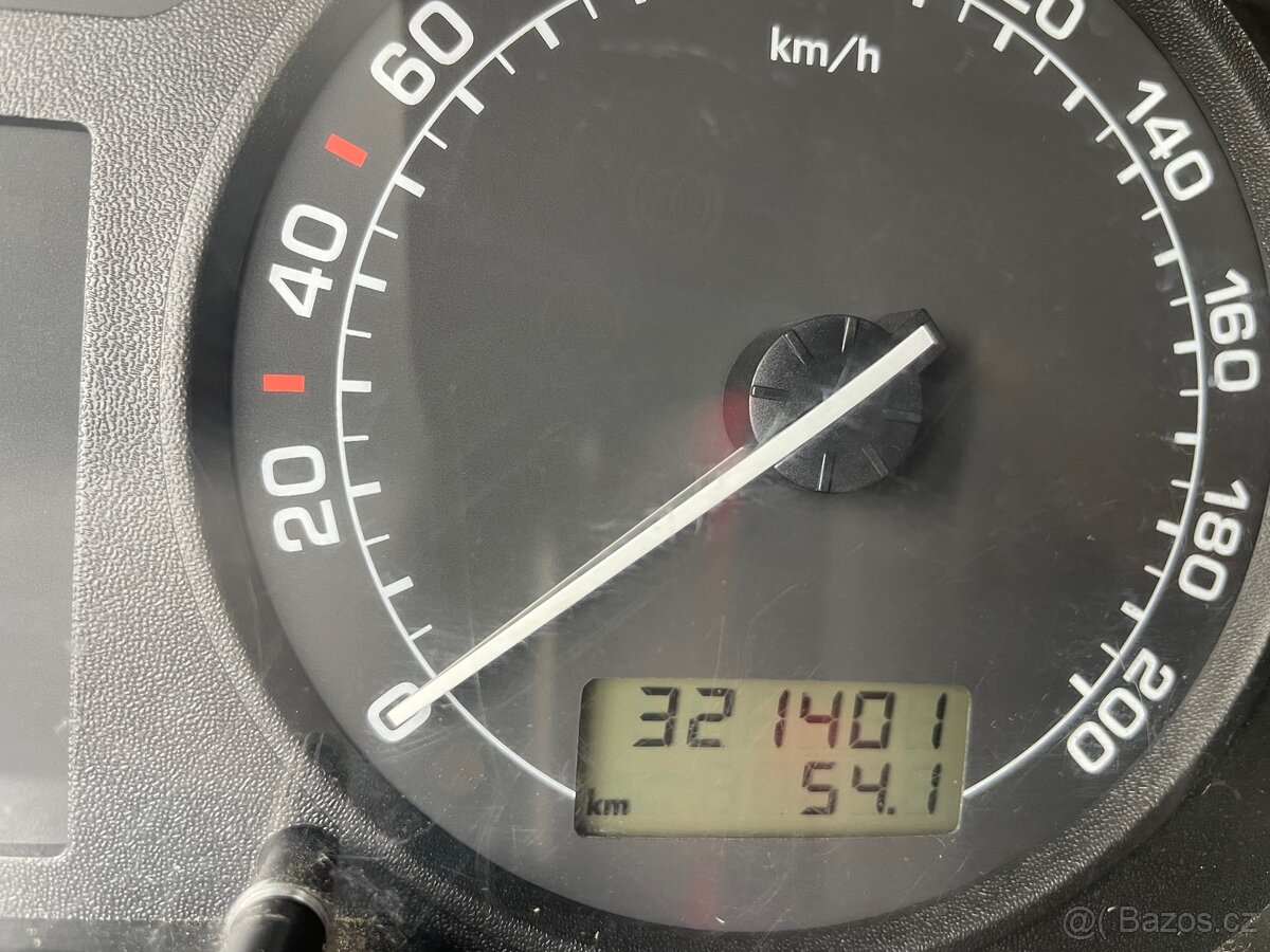 Škoda Octavia 1.9SDI nová STK - 15