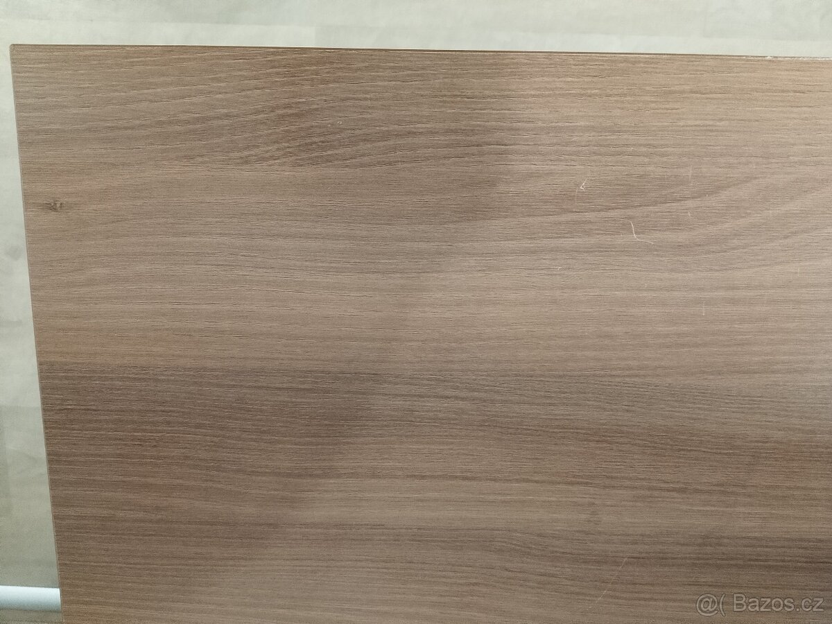 Dětský psací stůl s nástěnnou policí - 15