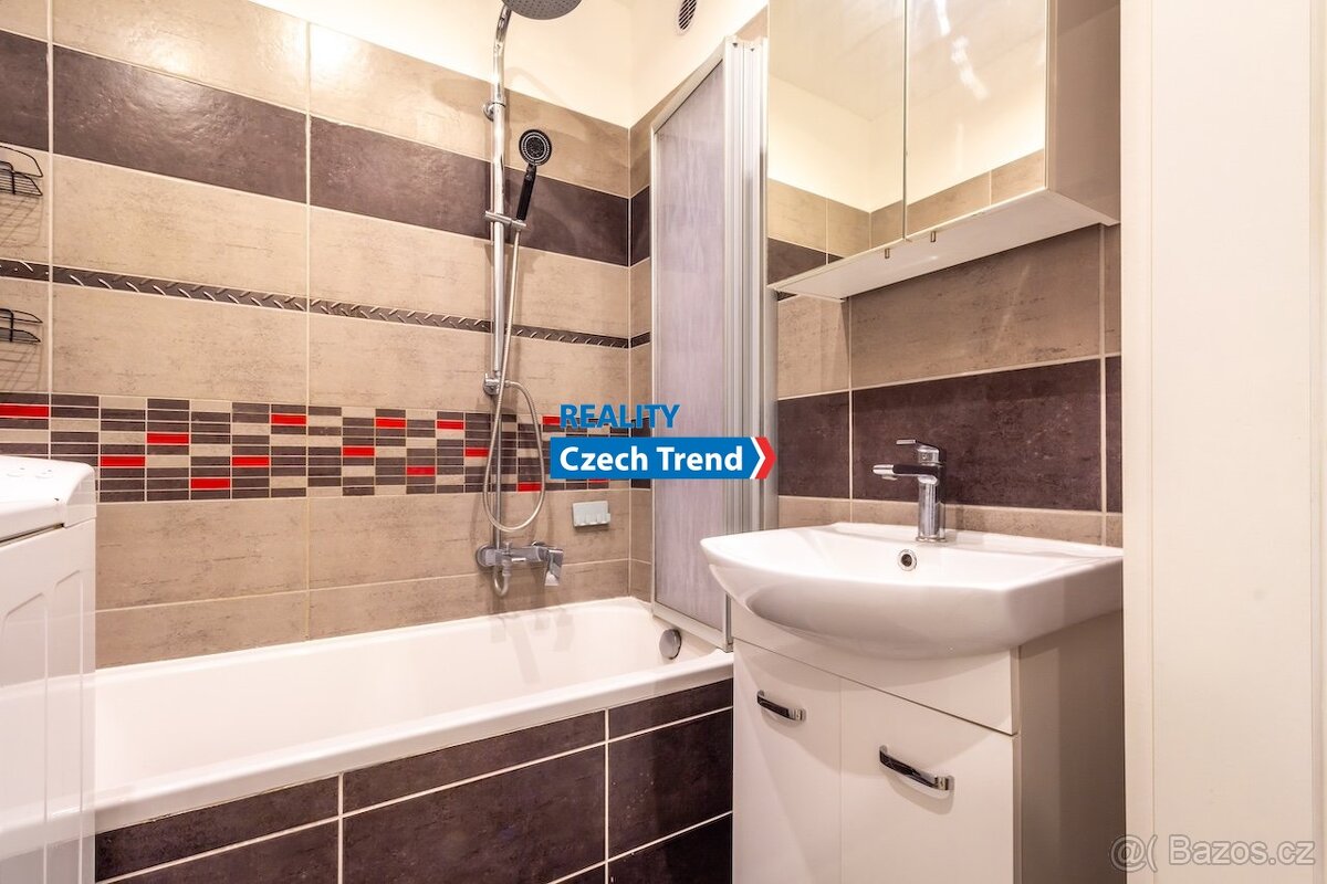 Pronájem bytu 3+1, 73 m² - Olomouc - Kmochova, ev.č. 02869 - 15