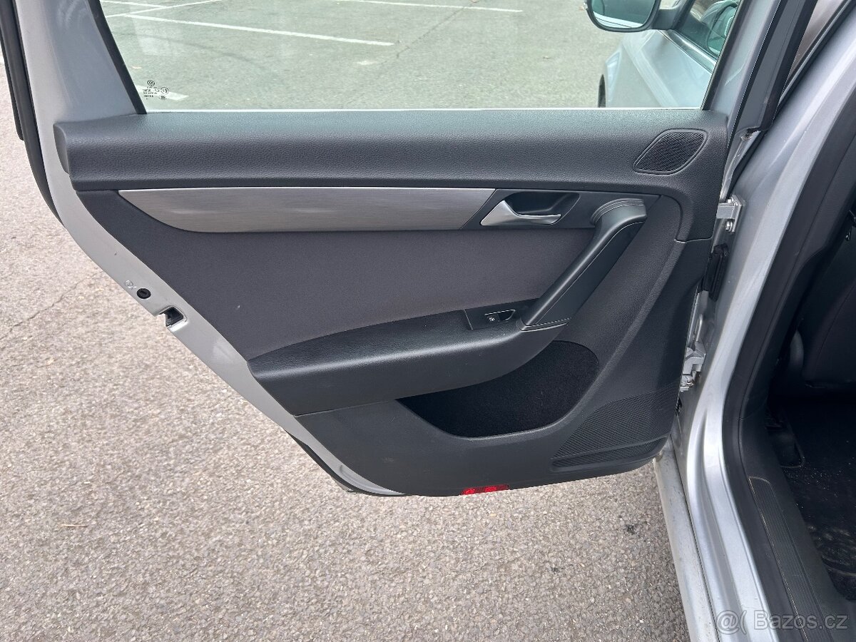 Volkswagen passat b7 2.0 tdi 103kw - 15