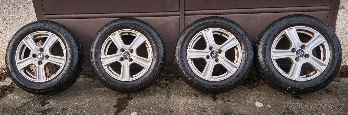 Kia Rio 1.25, 62 kW, benzín - 15