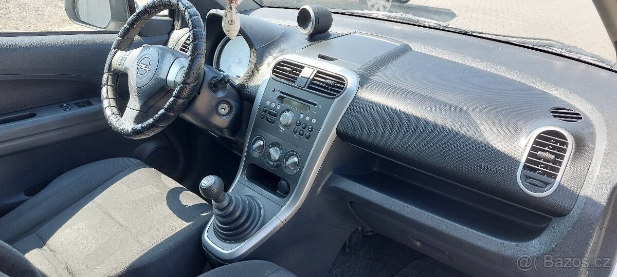 Opel Agila 1,0 benzin 2010 - 15