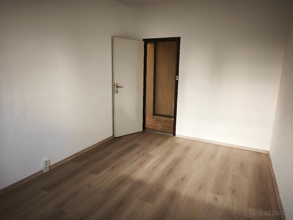 Pronájem pěkného bytu 2+1, ca56m2, v Liberci, Kunratická - 15