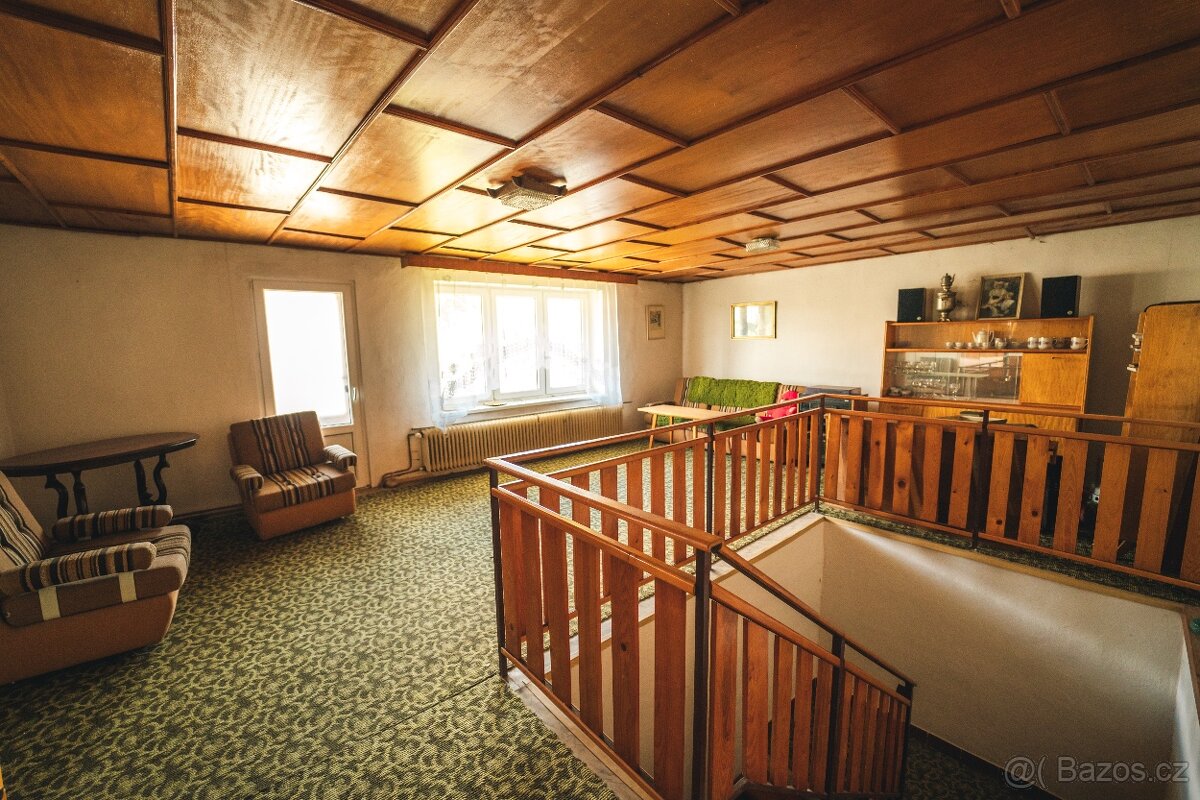 Dům a stavební pozemky na prodej v malebné vesničce Štarnov - 15